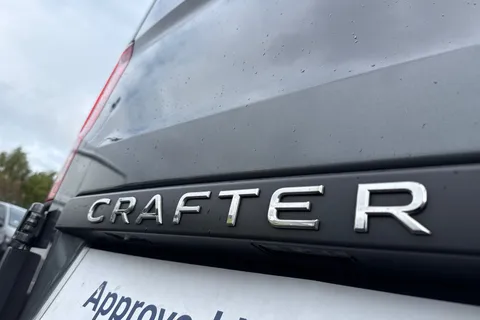 DC75KWM Volkswagen Crafter CR35 Commerce Plus LWB 140 PS Manual FWD - Rear Camera/Step Thumbnail #30