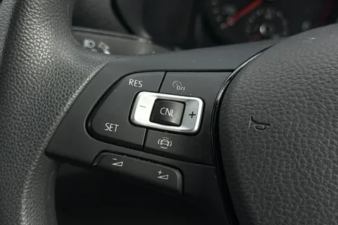 DC75KWM Volkswagen Crafter CR35 Commerce Plus LWB 140 PS Manual FWD - Rear Camera/Step Thumbnail #40