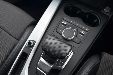 BF66AXR Audi A4 2.0 TDI S line S Tronic quattro Euro 6 (s/s) 4dr Thumbnail #21