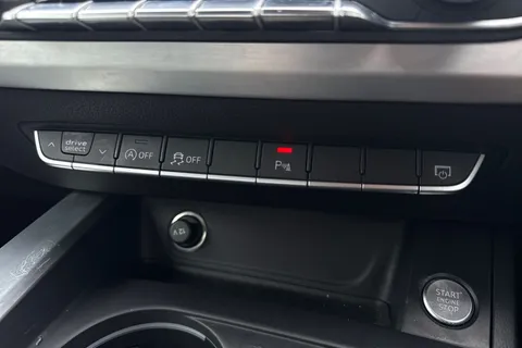 BF66AXR Audi A4 2.0 TDI S line S Tronic quattro Euro 6 (s/s) 4dr Thumbnail #44