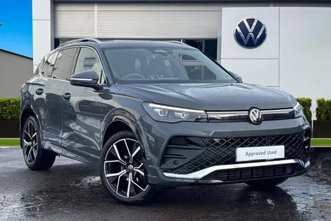 NL25LVK Volkswagen Tiguan 1.5 eTSI 150 R-Line 5dr DSG Thumbnail #2