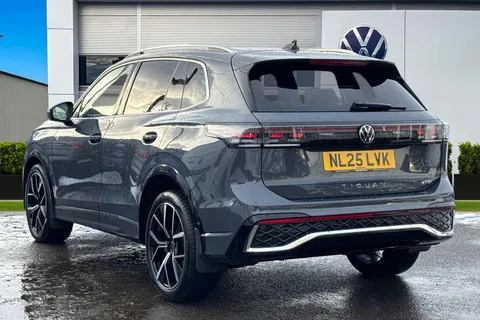 NL25LVK Volkswagen Tiguan 1.5 eTSI 150 R-Line 5dr DSG Thumbnail #3