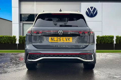 NL25LVK Volkswagen Tiguan 1.5 eTSI 150 R-Line 5dr DSG Thumbnail #5