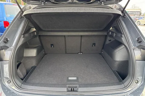 NL25LVK Volkswagen Tiguan 1.5 eTSI 150 R-Line 5dr DSG Thumbnail #8