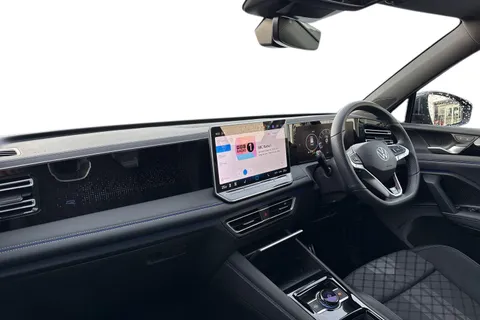 NL25LVK Volkswagen Tiguan 1.5 eTSI 150 R-Line 5dr DSG Thumbnail #16