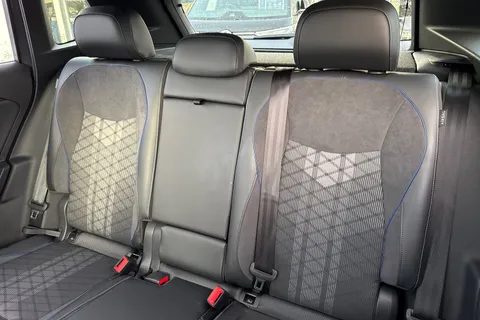 NL25LVK Volkswagen Tiguan 1.5 eTSI 150 R-Line 5dr DSG Thumbnail #20