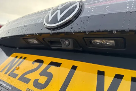 NL25LVK Volkswagen Tiguan 1.5 eTSI 150 R-Line 5dr DSG Thumbnail #28