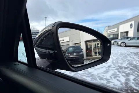 NL25LVK Volkswagen Tiguan 1.5 eTSI 150 R-Line 5dr DSG Thumbnail #41