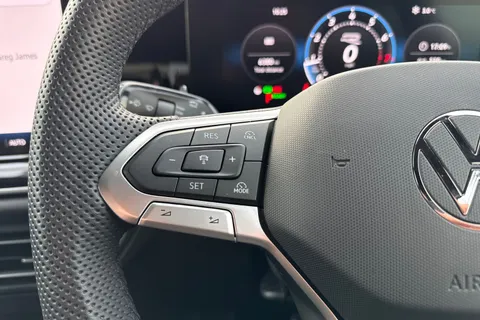 NL25LVK Volkswagen Tiguan 1.5 eTSI 150 R-Line 5dr DSG Thumbnail #47