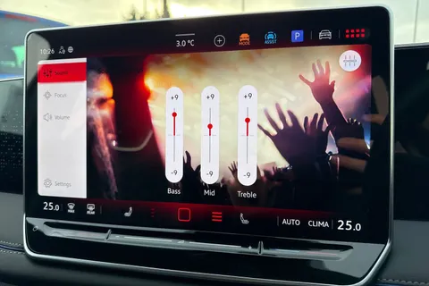 NL25LVK Volkswagen Tiguan 1.5 eTSI 150 R-Line 5dr DSG Thumbnail #58