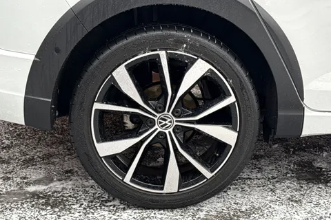 MH23YHC Volkswagen Taigo 1.5 TSI R-Line DSG Euro 6 (s/s) 5dr Thumbnail #11