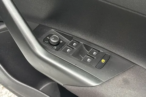 MH23YHC Volkswagen Taigo 1.5 TSI R-Line DSG Euro 6 (s/s) 5dr Thumbnail #21