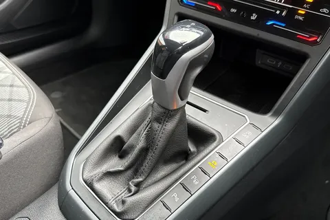 MH23YHC Volkswagen Taigo 1.5 TSI R-Line DSG Euro 6 (s/s) 5dr Thumbnail #23