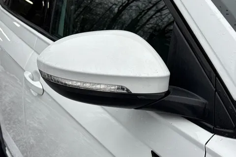 MH23YHC Volkswagen Taigo 1.5 TSI R-Line DSG Euro 6 (s/s) 5dr Thumbnail #32