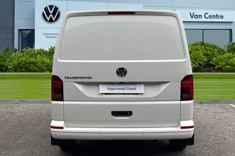 PK74OBO Volkswagen Transporter T30 Panel van Highline SWB 204 PS 2.0 TDI 7sp DSG Thumbnail #4