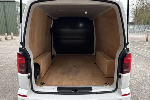 PK74OBO Volkswagen Transporter T30 Panel van Highline SWB 204 PS 2.0 TDI 7sp DSG Thumbnail #7