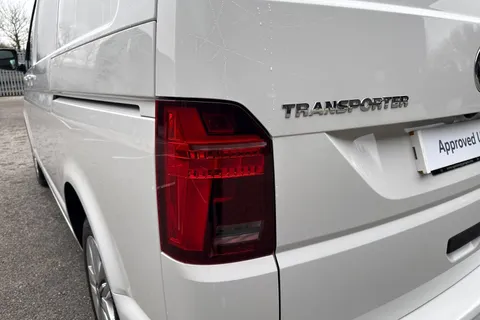 PK74OBO Volkswagen Transporter T30 Panel van Highline SWB 204 PS 2.0 TDI 7sp DSG Thumbnail #8