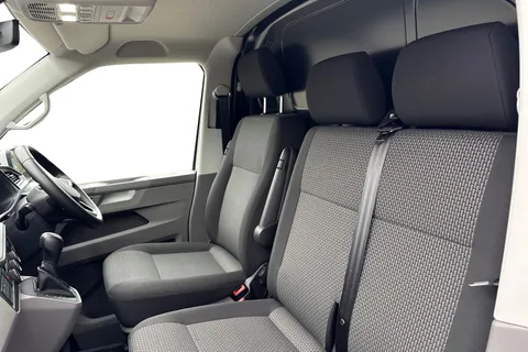 PK74OBO Volkswagen Transporter T30 Panel van Highline SWB 204 PS 2.0 TDI 7sp DSG Thumbnail #16