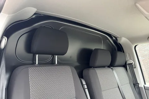 PK74OBO Volkswagen Transporter T30 Panel van Highline SWB 204 PS 2.0 TDI 7sp DSG Thumbnail #24