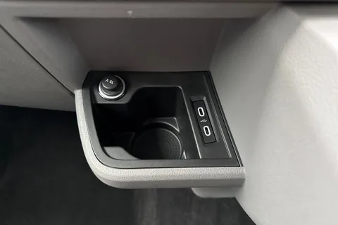 PK74OBO Volkswagen Transporter T30 Panel van Highline SWB 204 PS 2.0 TDI 7sp DSG Thumbnail #29