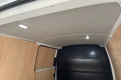 PK74OBO Volkswagen Transporter T30 Panel van Highline SWB 204 PS 2.0 TDI 7sp DSG Thumbnail #41