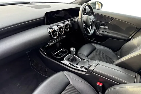 LL69KYZ Mercedes-Benz A Class 1.3 A180 Sport (Executive) Euro 6 (s/s) 5dr Thumbnail #10