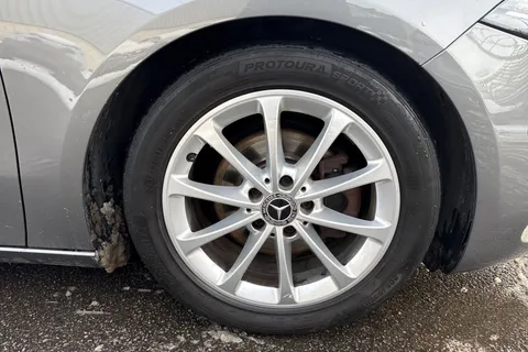 LL69KYZ Mercedes-Benz A Class 1.3 A180 Sport (Executive) Euro 6 (s/s) 5dr Thumbnail #24