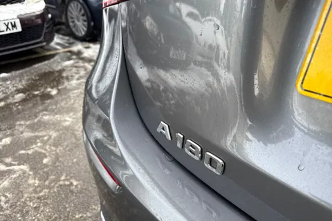 LL69KYZ Mercedes-Benz A Class 1.3 A180 Sport (Executive) Euro 6 (s/s) 5dr Thumbnail #29