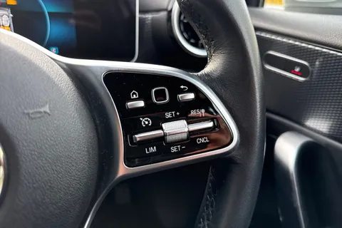 LL69KYZ Mercedes-Benz A Class 1.3 A180 Sport (Executive) Euro 6 (s/s) 5dr Thumbnail #34