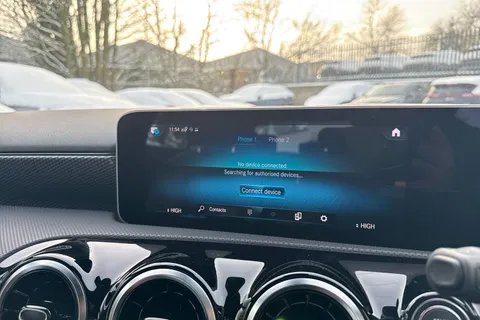 LL69KYZ Mercedes-Benz A Class 1.3 A180 Sport (Executive) Euro 6 (s/s) 5dr Thumbnail #36