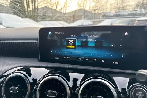 LL69KYZ Mercedes-Benz A Class 1.3 A180 Sport (Executive) Euro 6 (s/s) 5dr Thumbnail #37