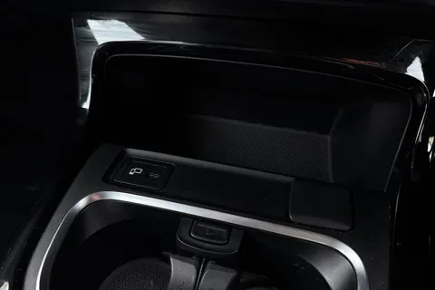 LL69KYZ Mercedes-Benz A Class 1.3 A180 Sport (Executive) Euro 6 (s/s) 5dr Thumbnail #43