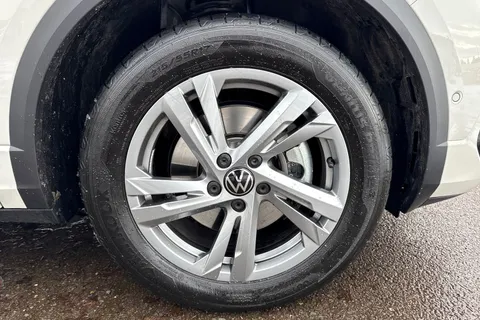 CX75KMA Volkswagen T-Roc 2.0 TDI 150 EVO R-Line 5dr DSG ⭐ Low Tax £195⭐ Thumbnail #10