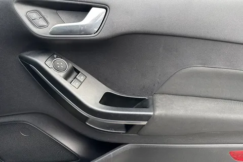 MK18LFS Ford Fiesta 1.0T EcoBoost ST-Line Euro 6 (s/s) 5dr Thumbnail #21