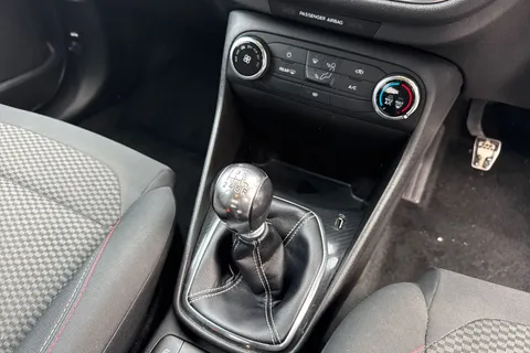 MK18LFS Ford Fiesta 1.0T EcoBoost ST-Line Euro 6 (s/s) 5dr Thumbnail #23