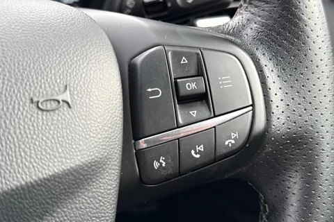 MK18LFS Ford Fiesta 1.0T EcoBoost ST-Line Euro 6 (s/s) 5dr Thumbnail #41