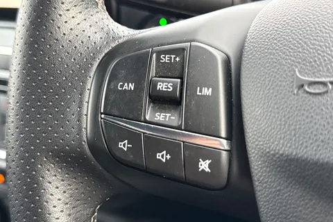 MK18LFS Ford Fiesta 1.0T EcoBoost ST-Line Euro 6 (s/s) 5dr Thumbnail #43