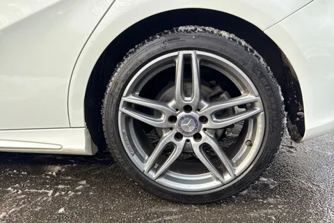 7 of 47 for Mercedes-Benz B Class 2.1 B200d AMG Line 7G-DCT Euro 6 (s/s) 5dr