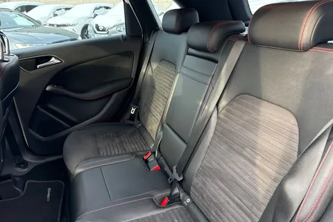 14 of 47 for Mercedes-Benz B Class 2.1 B200d AMG Line 7G-DCT Euro 6 (s/s) 5dr