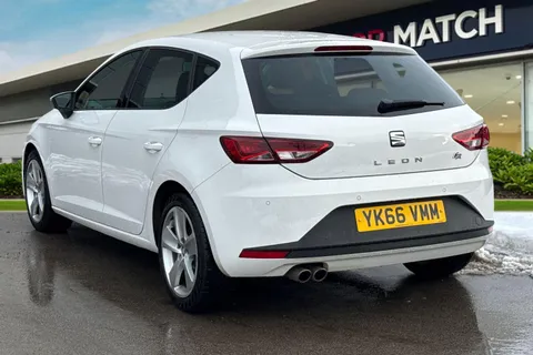 2 of 62 for SEAT Leon 2.0 TDI FR Euro 6 (s/s) 5dr