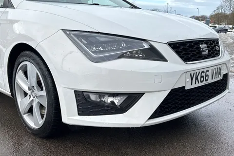 9 of 62 for SEAT Leon 2.0 TDI FR Euro 6 (s/s) 5dr