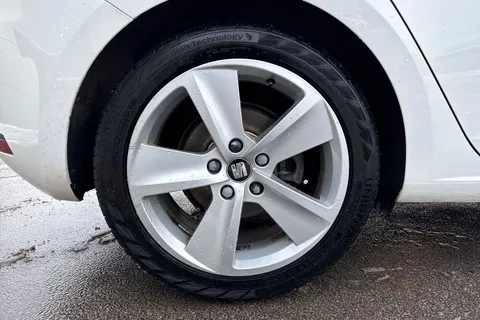 11 of 62 for SEAT Leon 2.0 TDI FR Euro 6 (s/s) 5dr