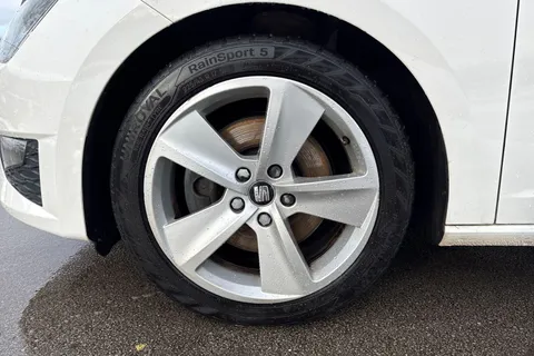 12 of 62 for SEAT Leon 2.0 TDI FR Euro 6 (s/s) 5dr