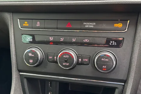 22 of 62 for SEAT Leon 2.0 TDI FR Euro 6 (s/s) 5dr