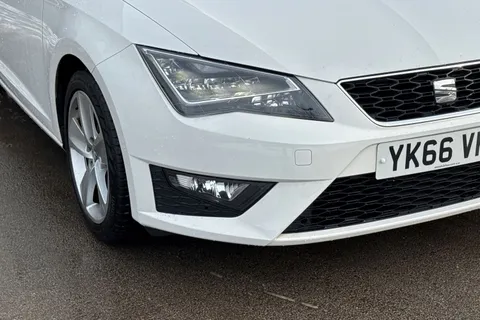 35 of 62 for SEAT Leon 2.0 TDI FR Euro 6 (s/s) 5dr