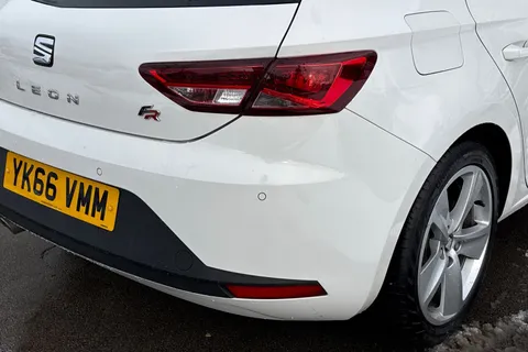 37 of 62 for SEAT Leon 2.0 TDI FR Euro 6 (s/s) 5dr