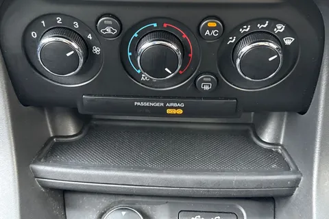 MH68DTK Ford Ka+ 1.2 Ti-VCT Zetec Euro 6 (s/s) 5dr Thumbnail #23