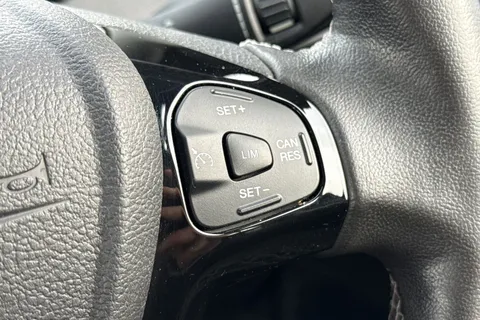 MH68DTK Ford Ka+ 1.2 Ti-VCT Zetec Euro 6 (s/s) 5dr Thumbnail #37