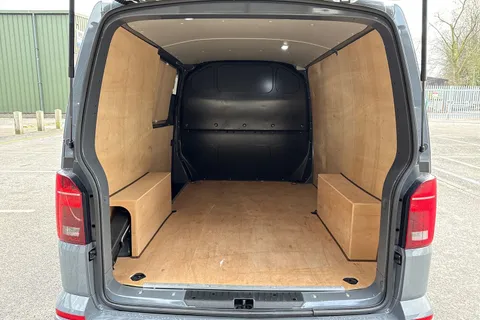 PK74OAJ Volkswagen Transporter T28 Panel van Highline SWB 110 PS 2.0 TDI 5sp Manual Thumbnail #7
