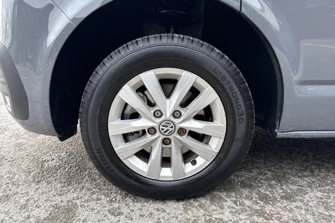 PK74OAJ Volkswagen Transporter T28 Panel van Highline SWB 110 PS 2.0 TDI 5sp Manual Thumbnail #13